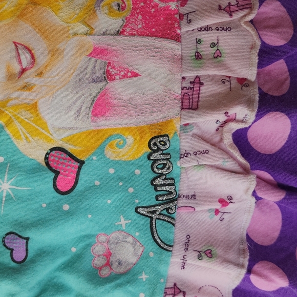 Upcycle princess dress - Picture 3 of 3